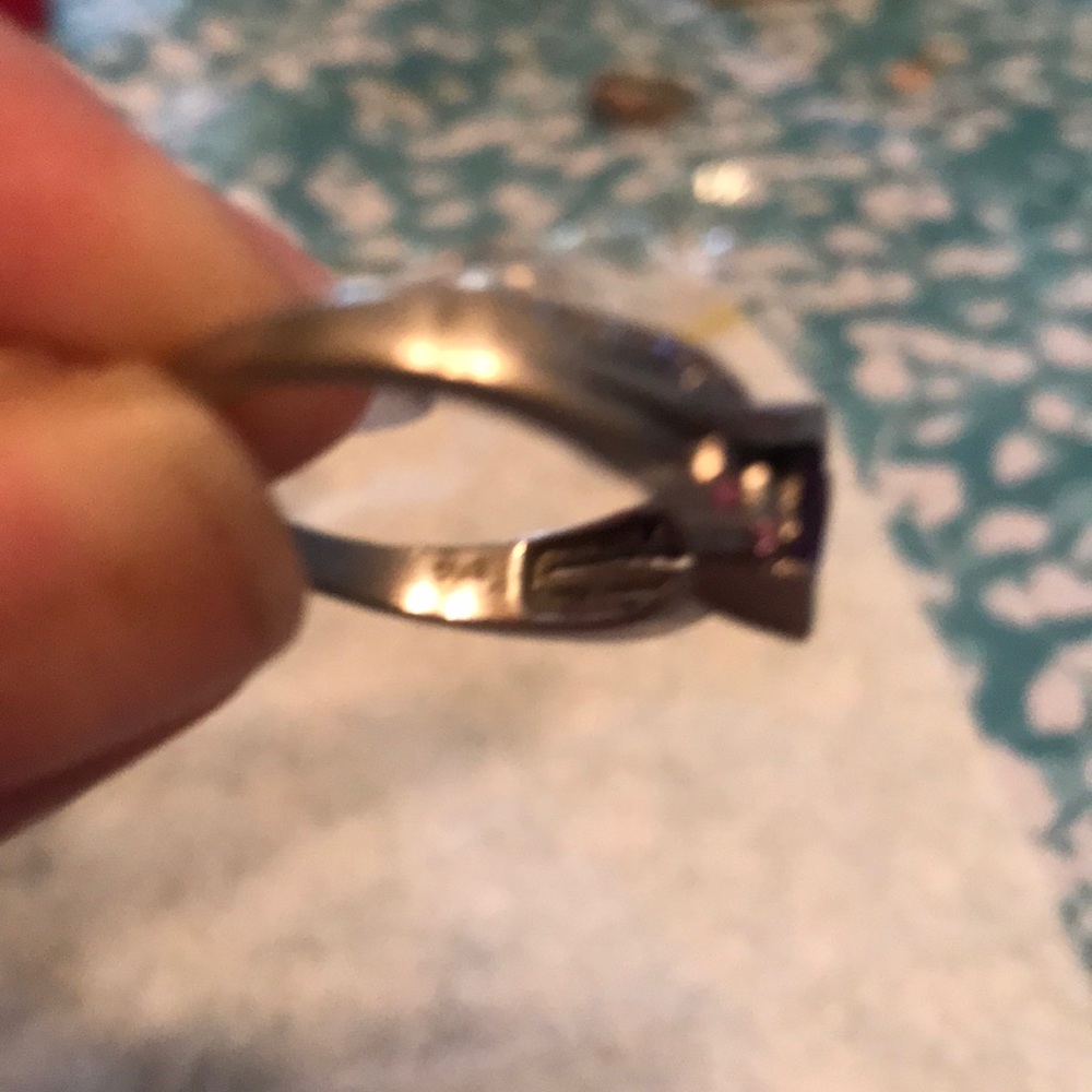 Jewelry - Picture 3 of 3